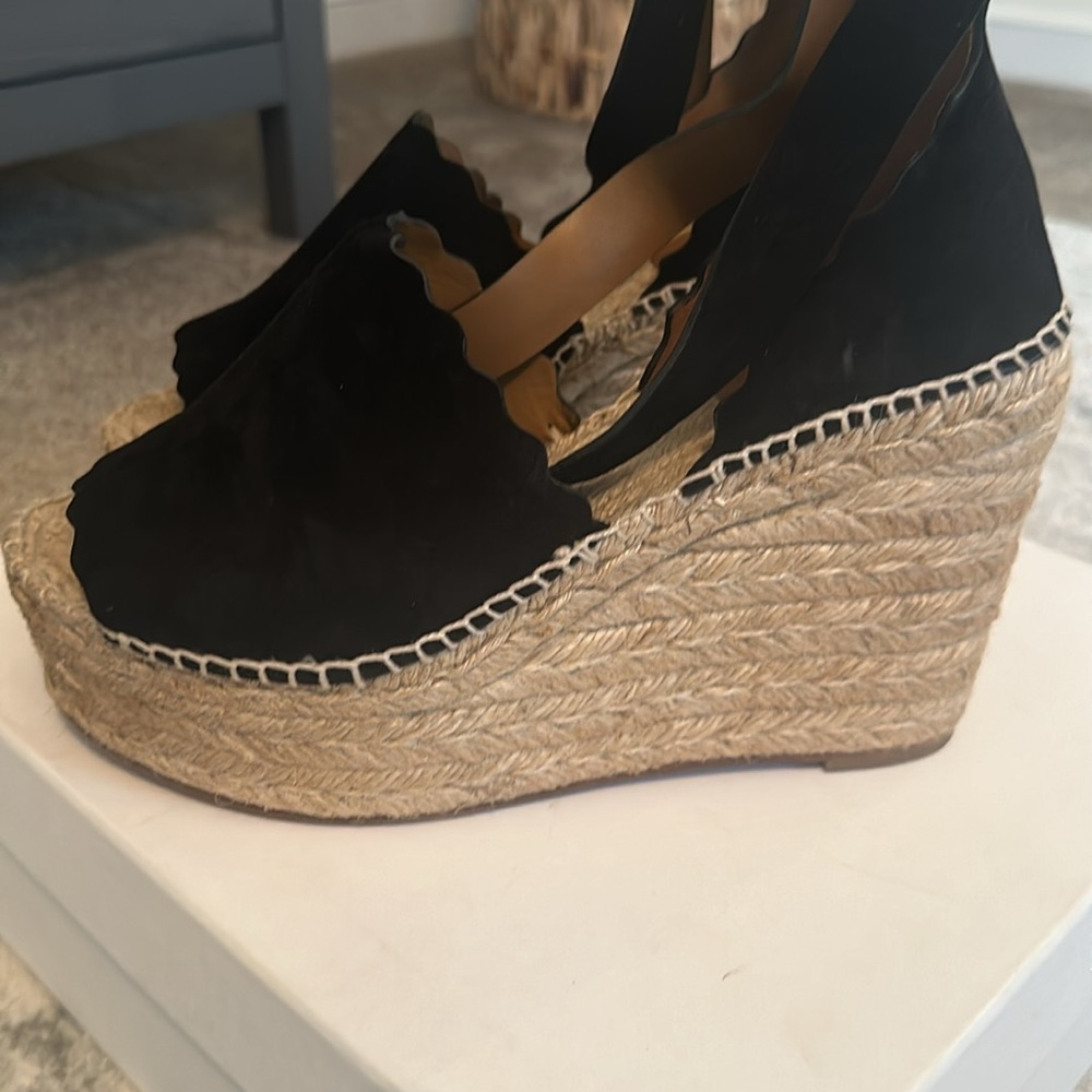 Chloe Wedge - Picture 5 of 9